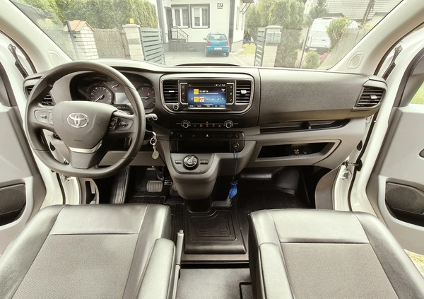 Toyota ProAce cena 125000 przebieg: 82000, rok produkcji 2020 z Andrychów małe 232